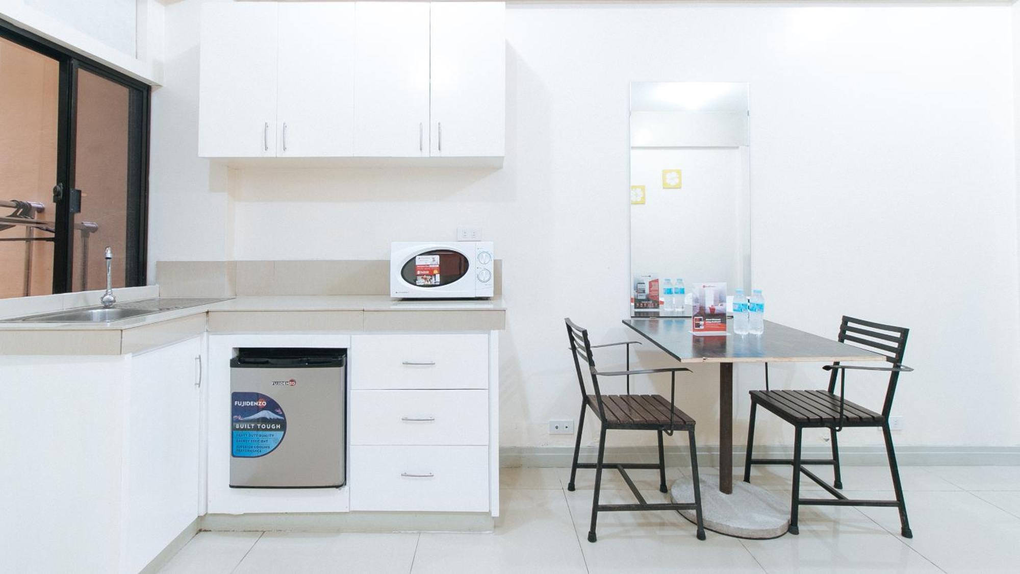 Reddoorz Near Pasay Taft Hotell Exteriör bild