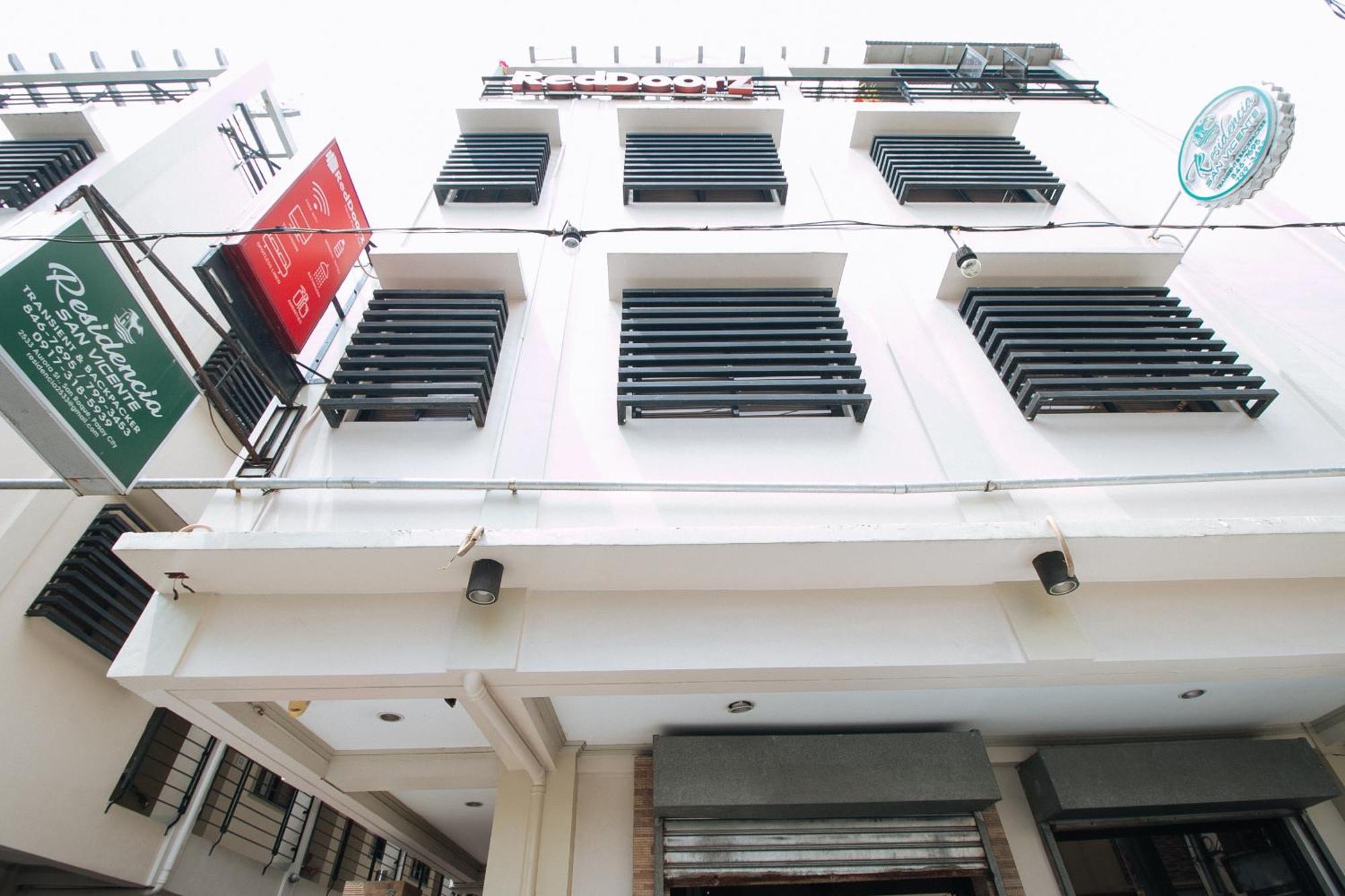 Reddoorz Near Pasay Taft Hotell Exteriör bild