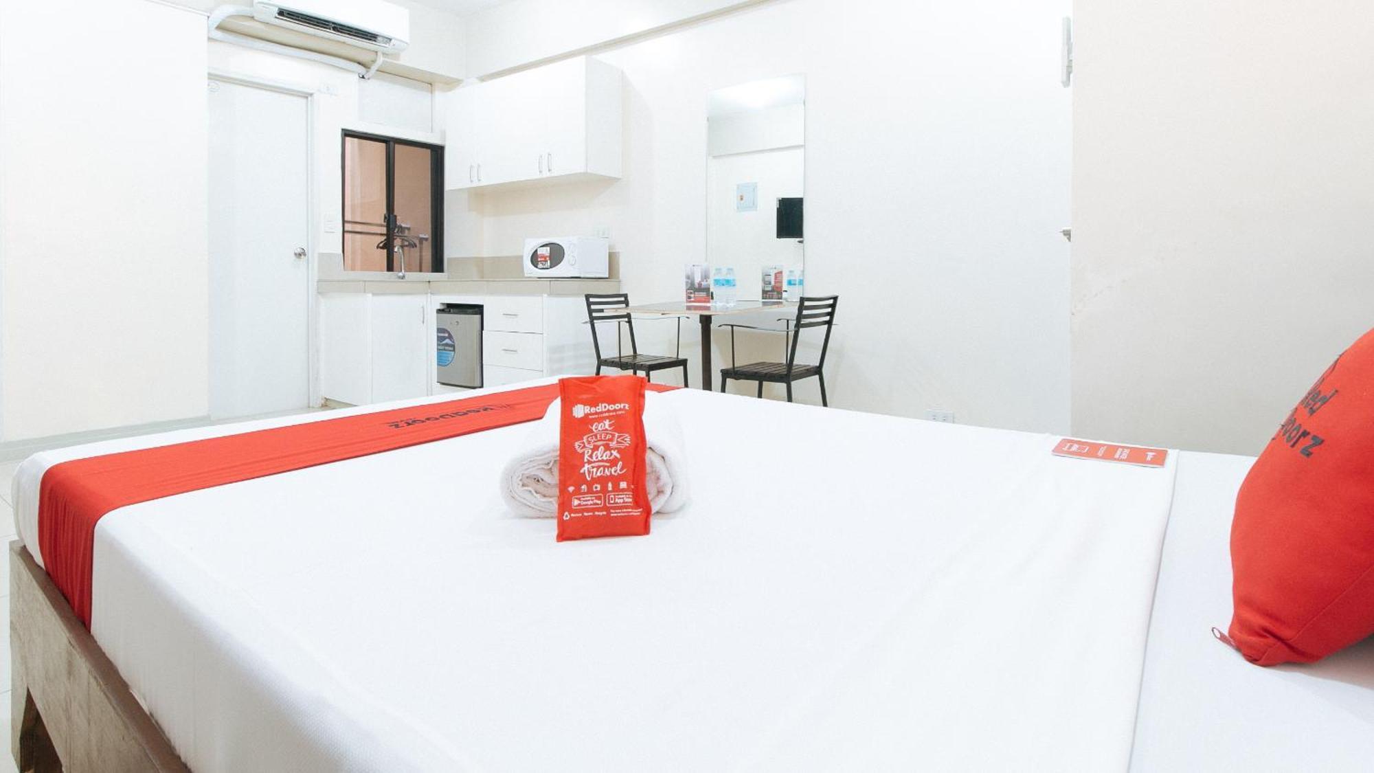 Reddoorz Near Pasay Taft Hotell Exteriör bild