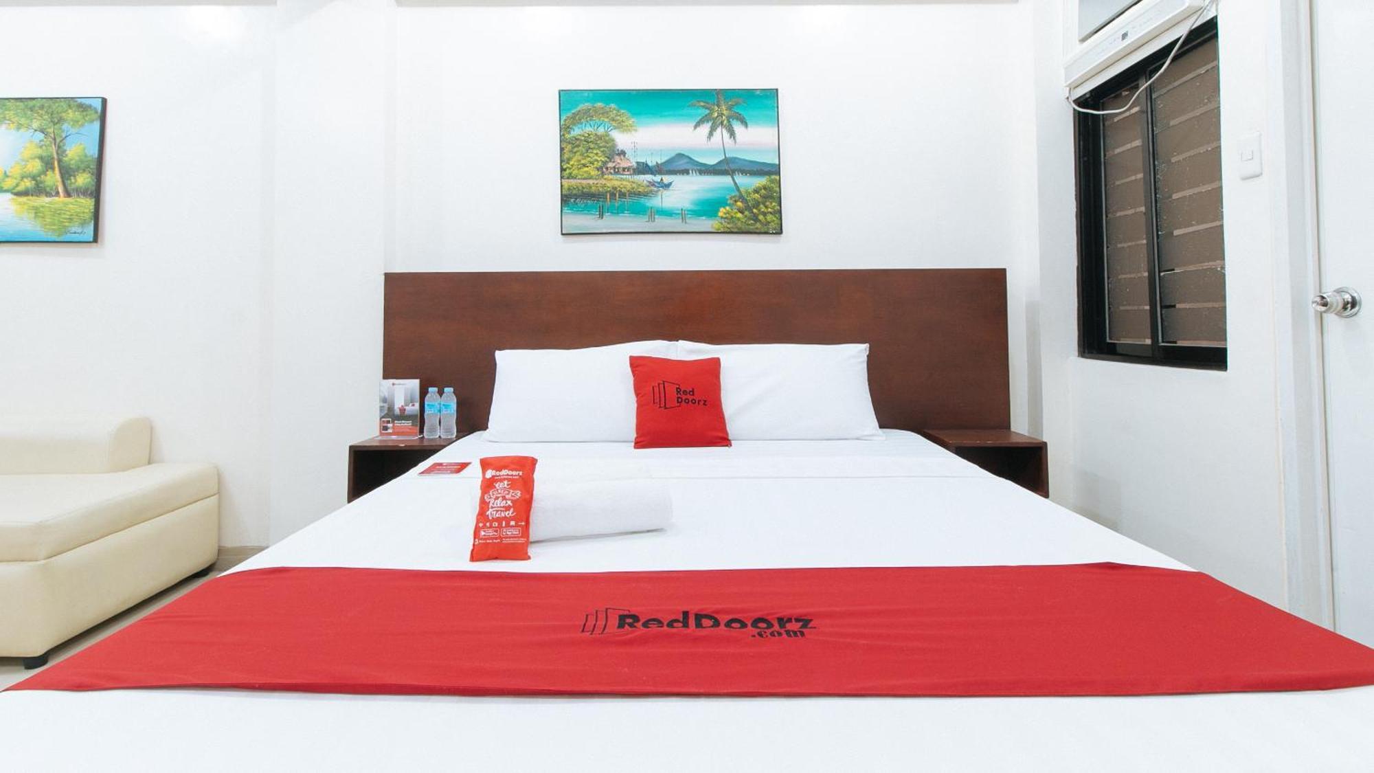 Reddoorz Near Pasay Taft Hotell Exteriör bild